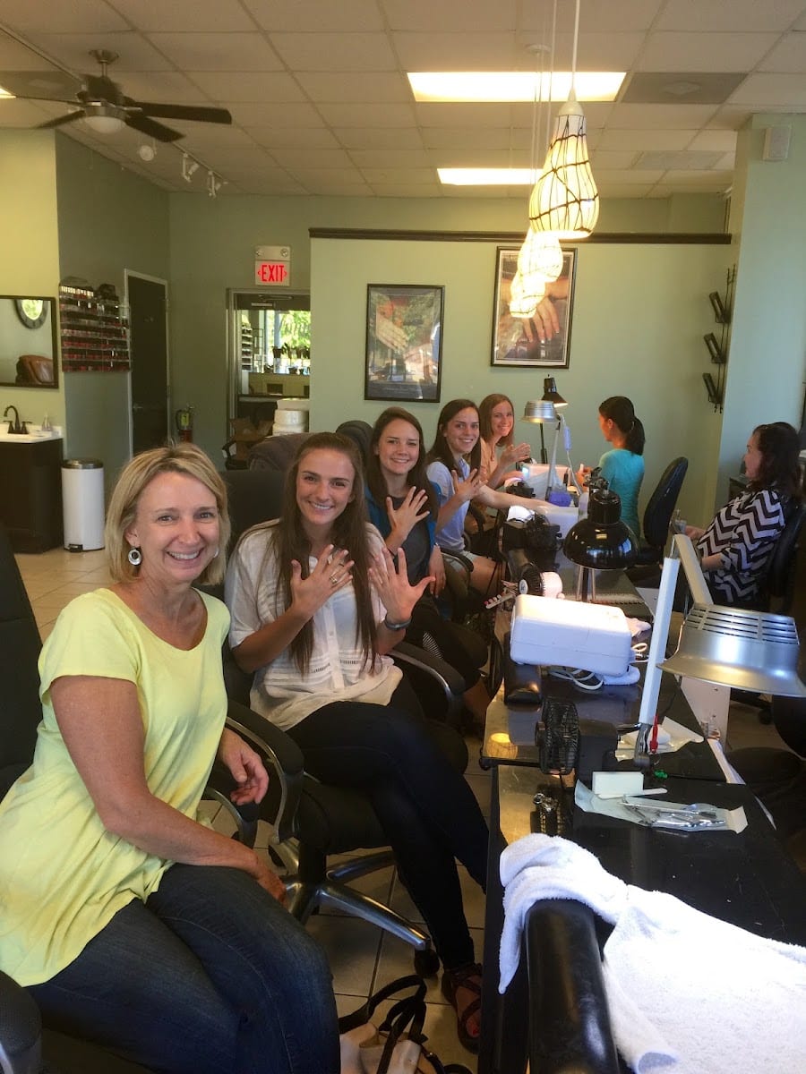 Four Seasons Nail Salon, photo 3