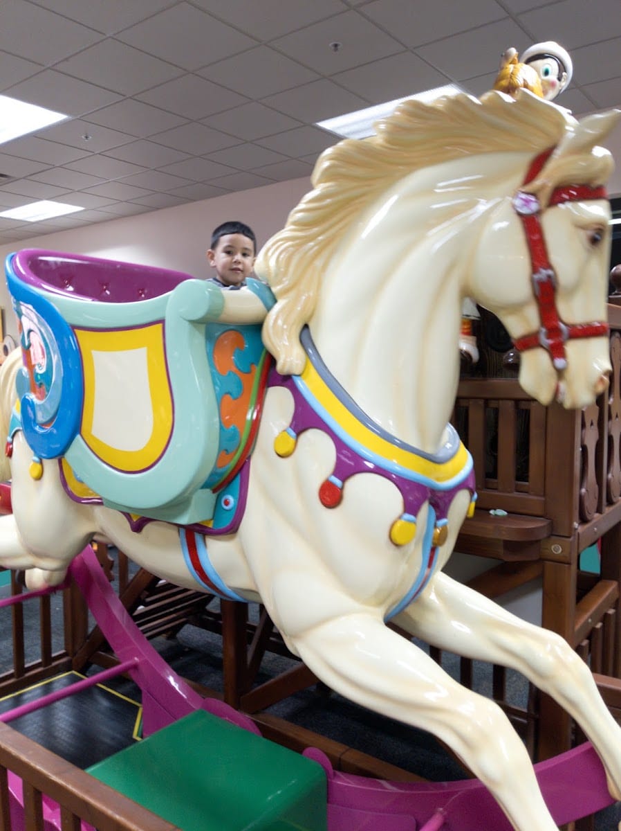 Chuck E. Cheese