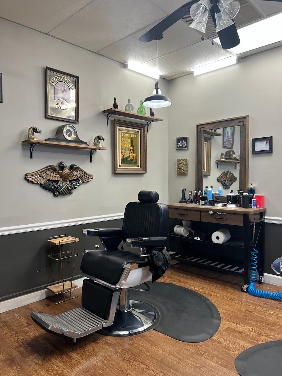The Raven's Hollow Barbershop, photo 3