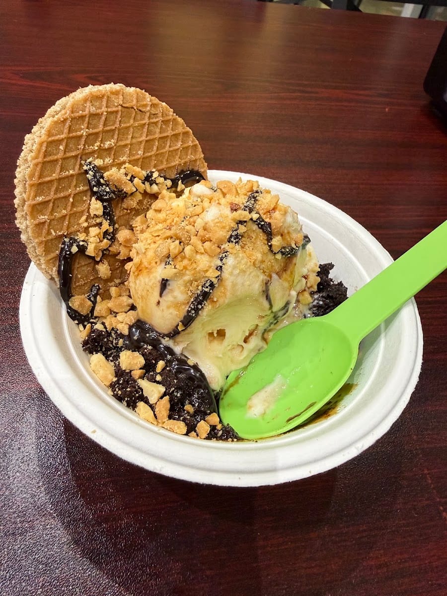 Creamology | Icecreams, Shakes, Faloodas, Juices & Ice cream Rolls, photo 4