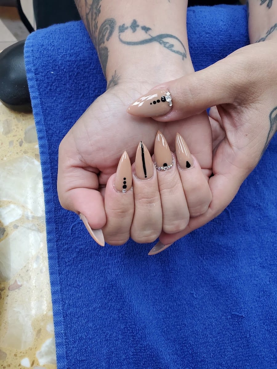 Z Nails Salon, photo 3