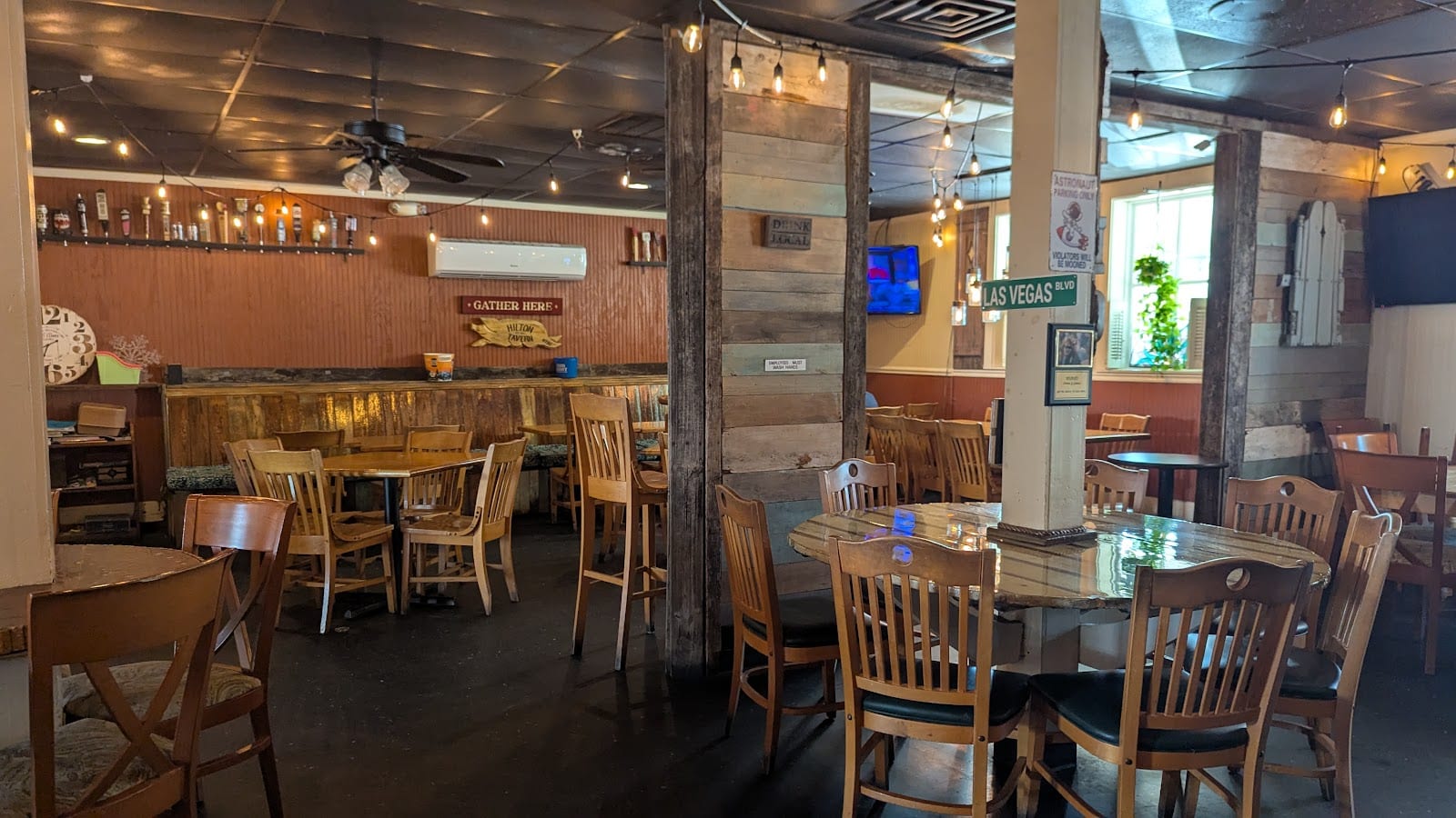 Hilton Tavern Brewing Co., photo 3
