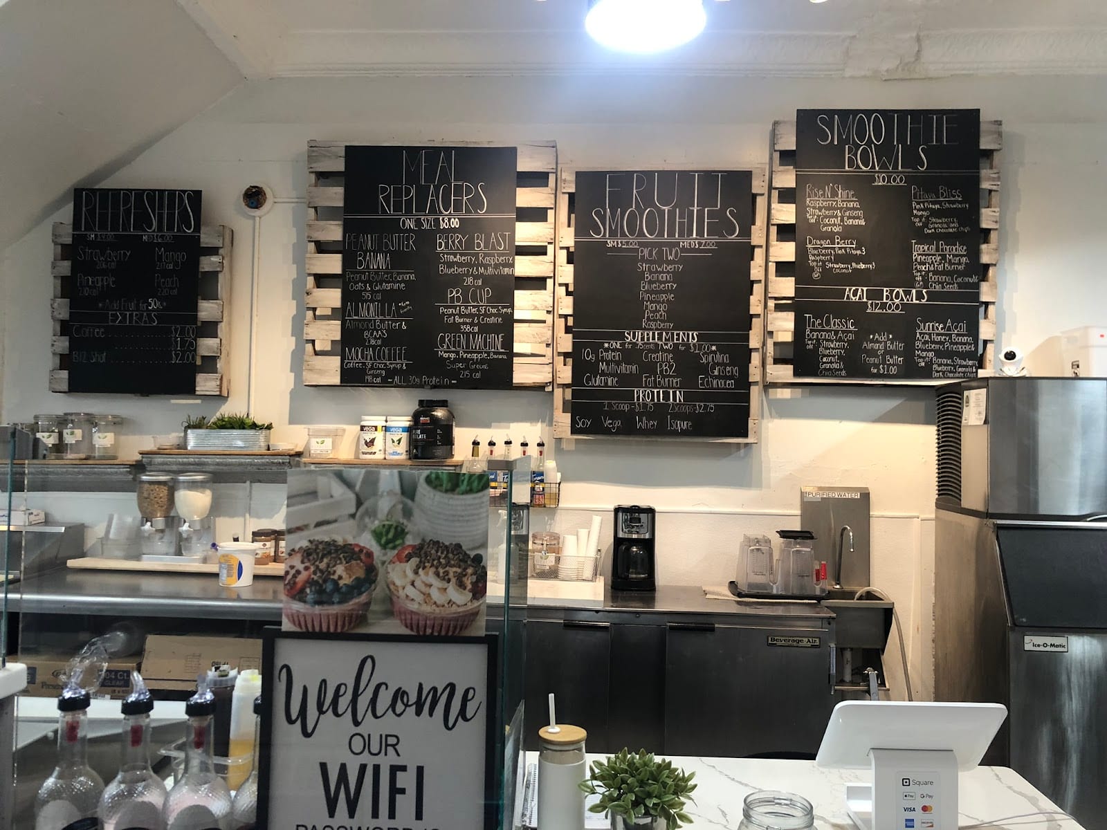 Refresh Cafe & Smoothie Bar, photo 2