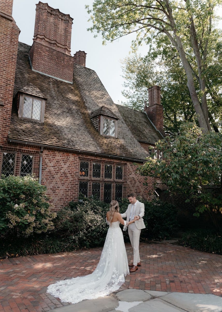 Aldie Mansion