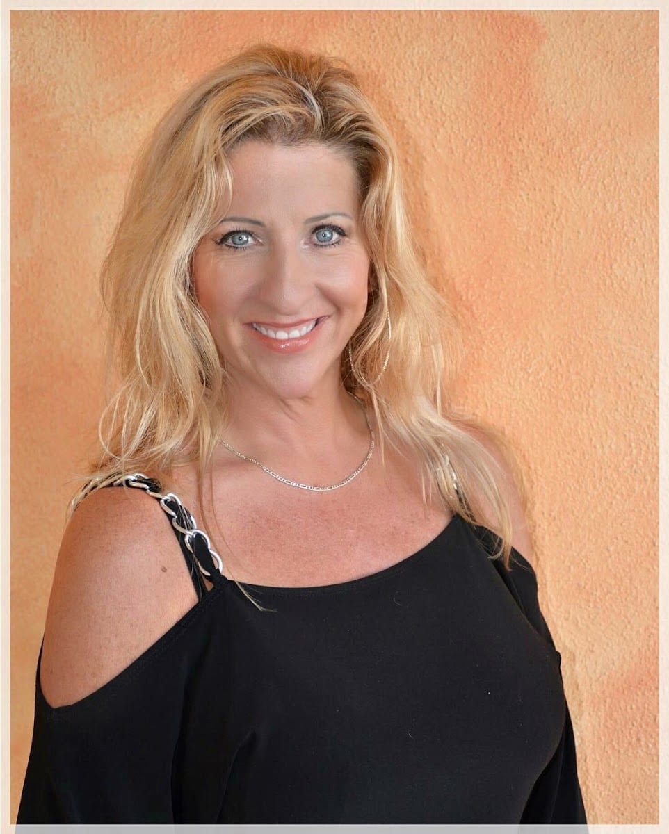 Aleta’s Hair Affair, photo 2