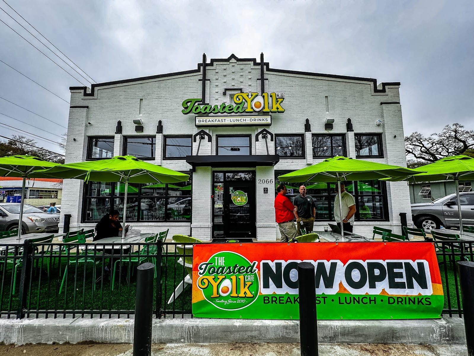 The Toasted Yolk Cafe, photo 2