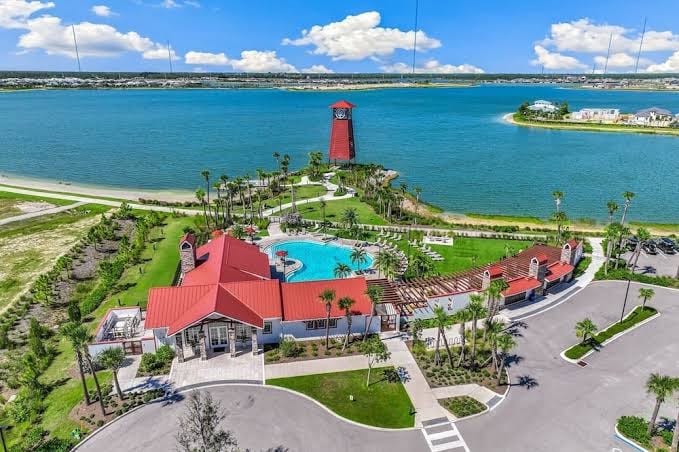 2BR golf condo in Babcock Ranch with pool, gym, WiFi, and lake views., photo 3