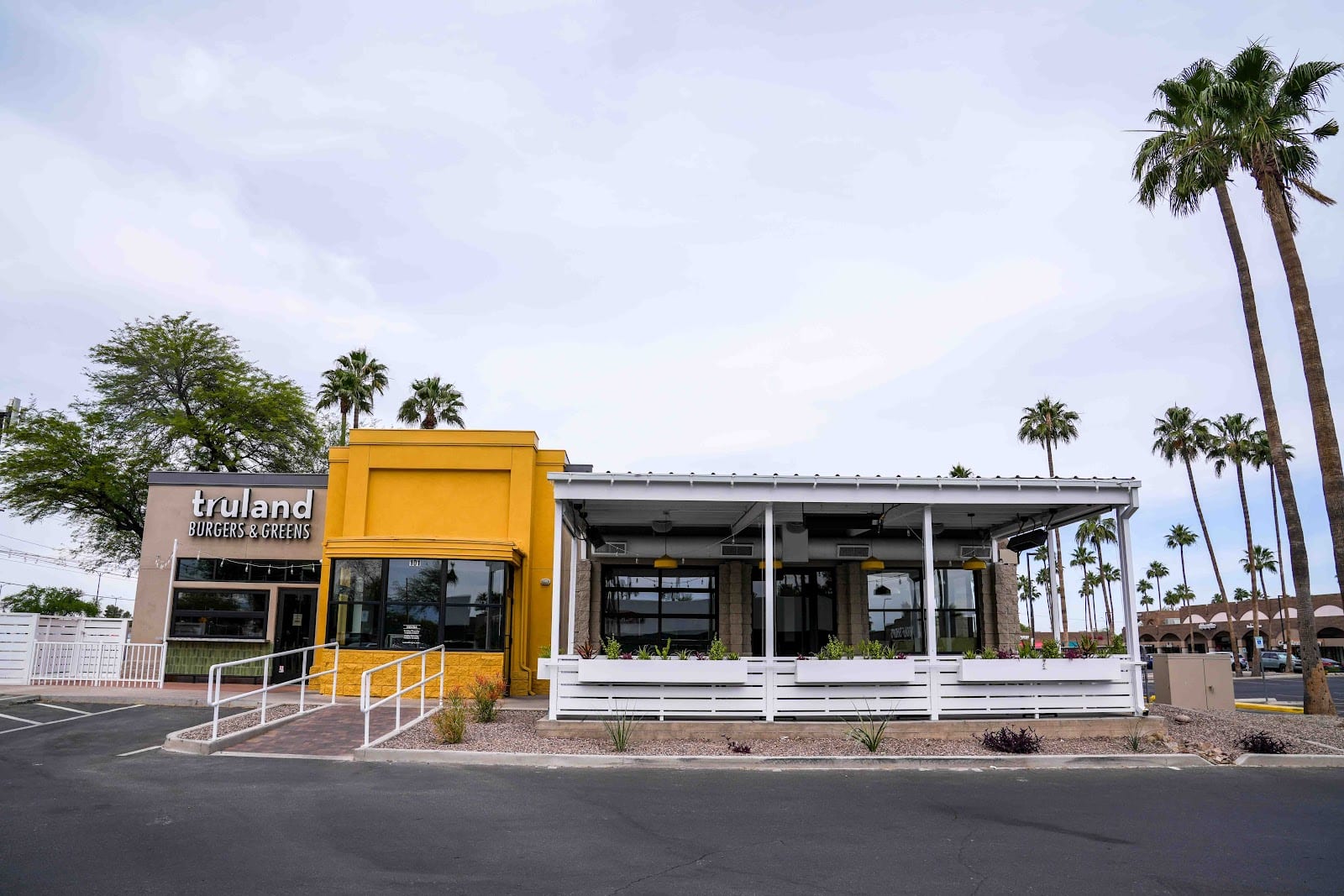 Truland Burgers & Greens | Grant, photo 2