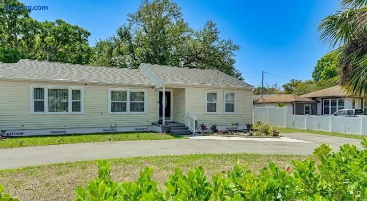 South Tampa Gem House with Home Office, Gym and Gazebo, photo 3
