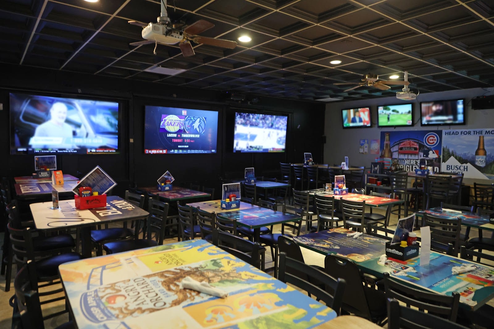 Wrigley Field Bar & Grill, photo 2