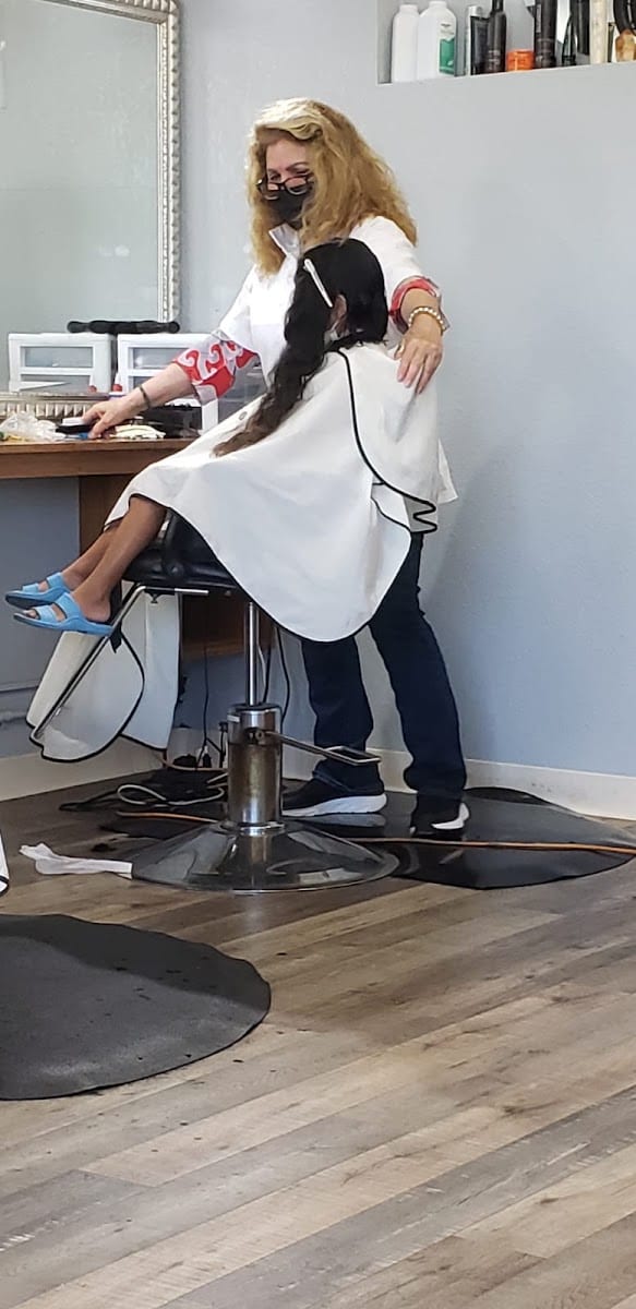 Los Fantasticos Beauty Salon, photo 3