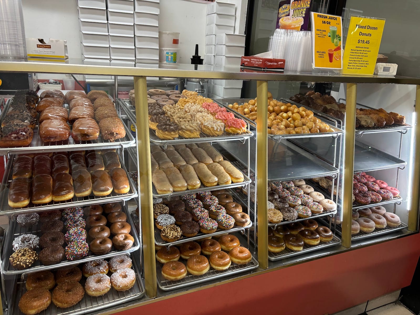 Georgie's Donuts, photo 2