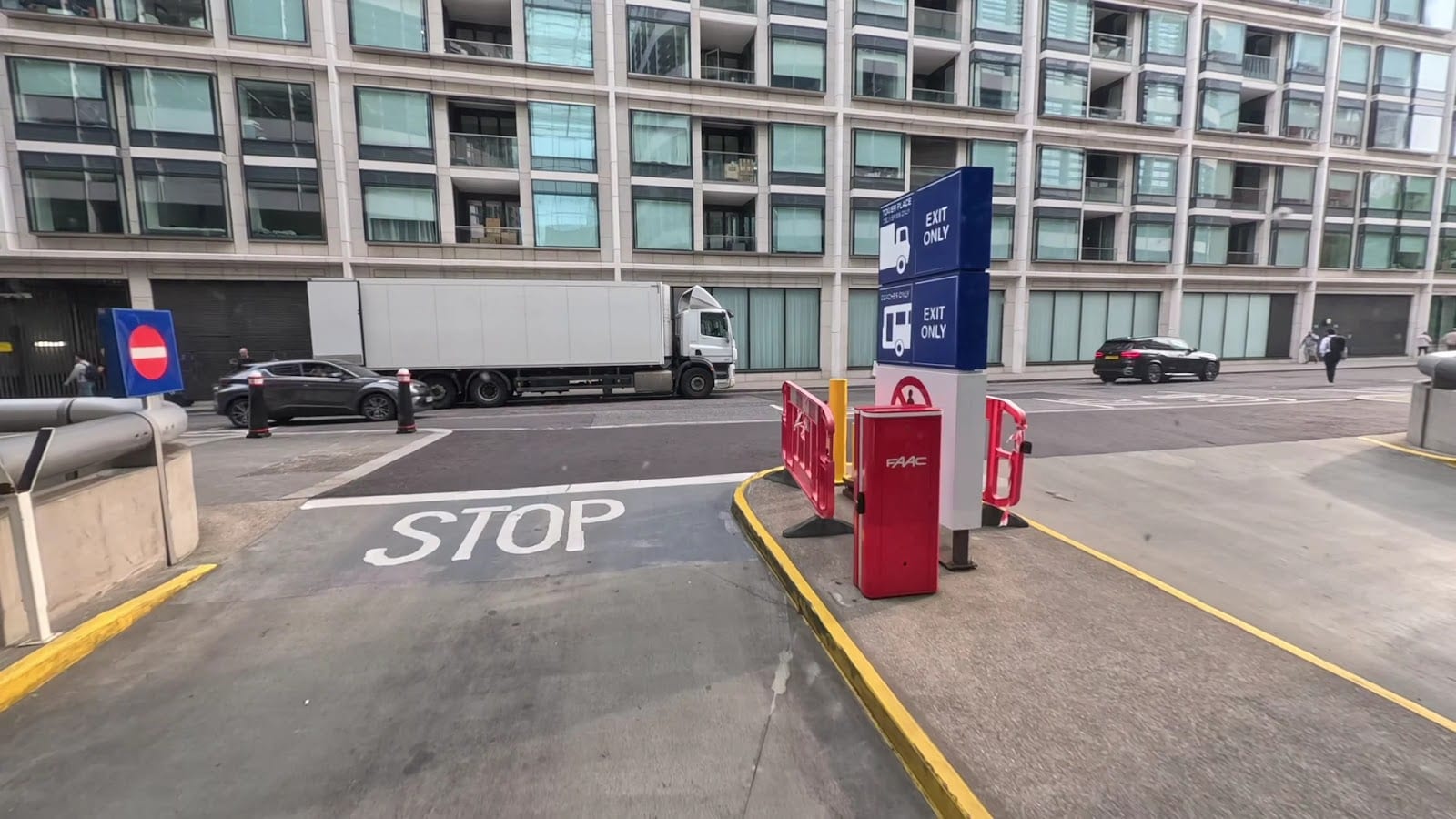 Tower Hill Car and Coach Park, photo 2