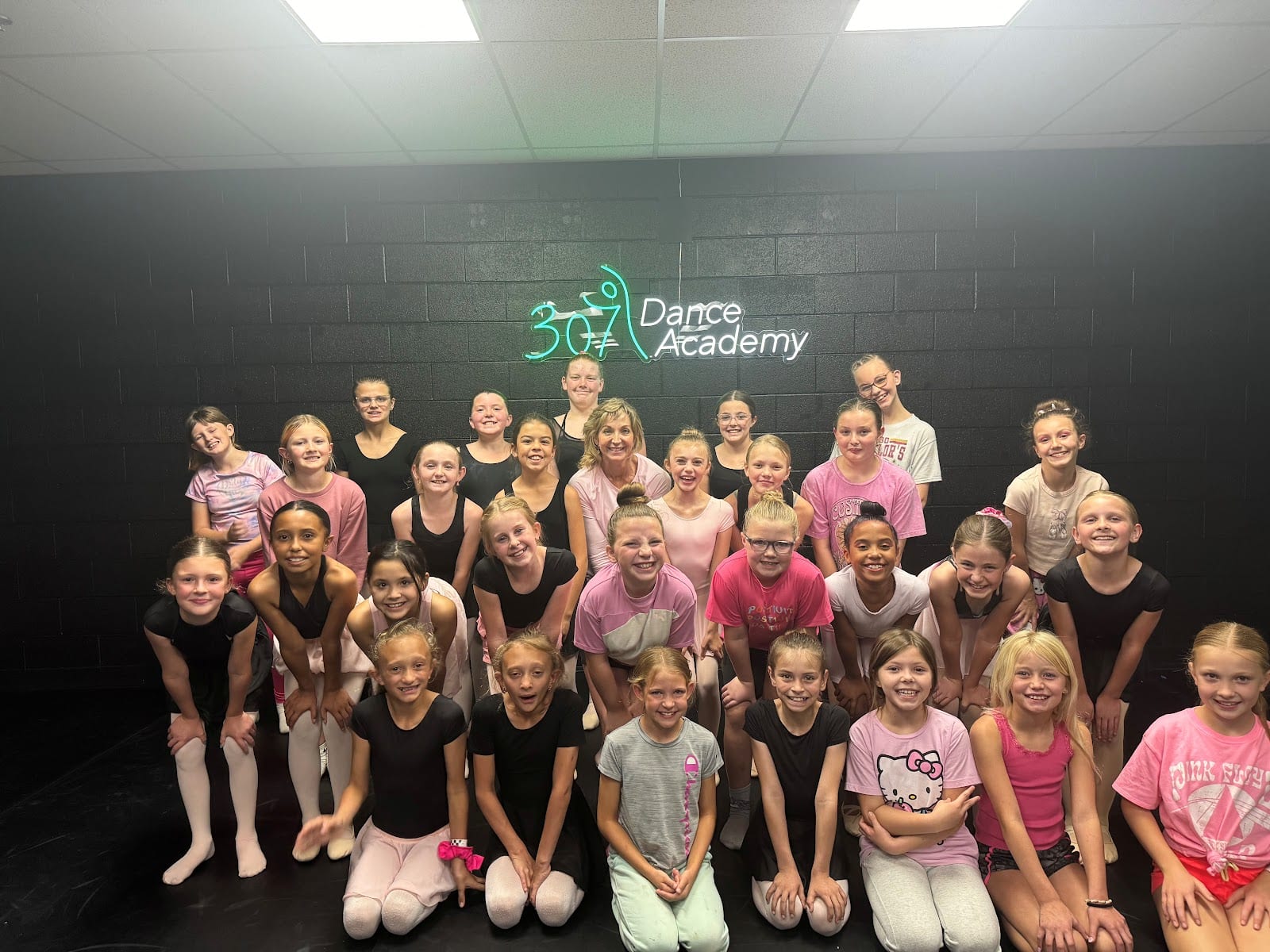307 Dance Academy, photo 2