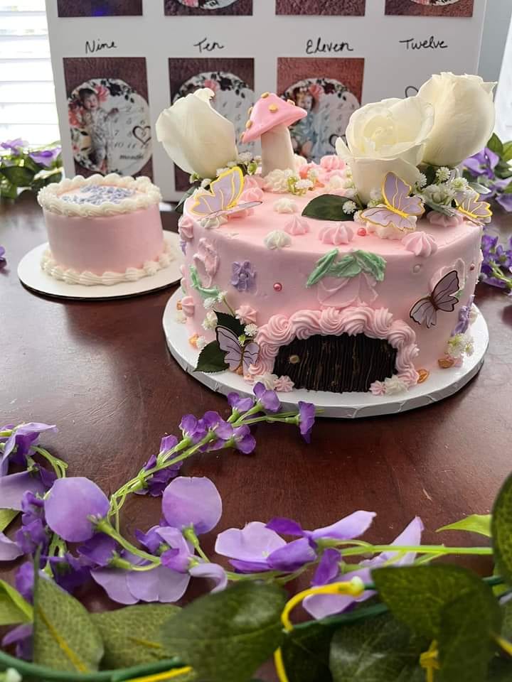 Created 4 U Cakes, photo 4