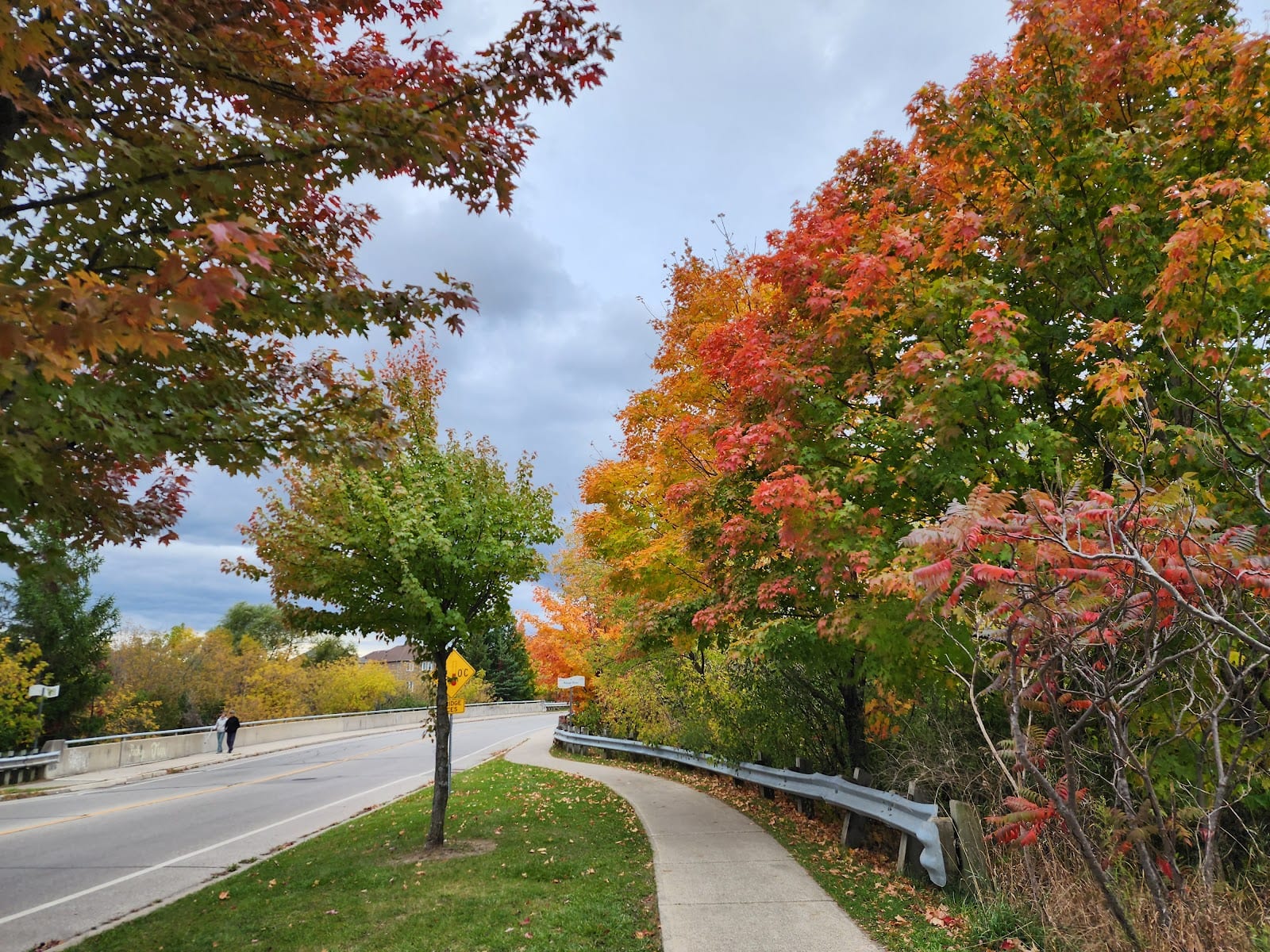 Lilac Grove Parkette, photo 3