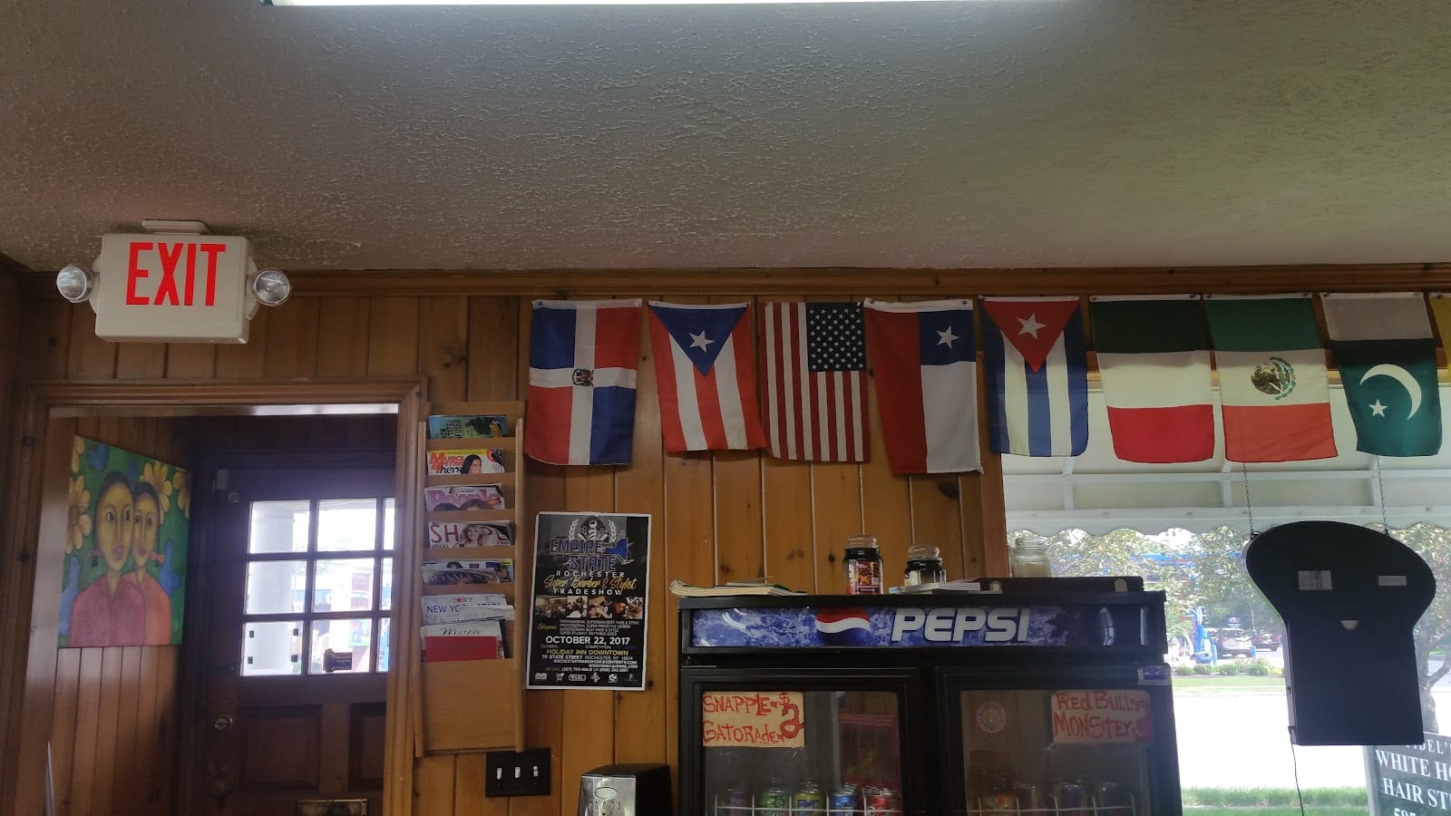 The White House Barber Shop, photo 2