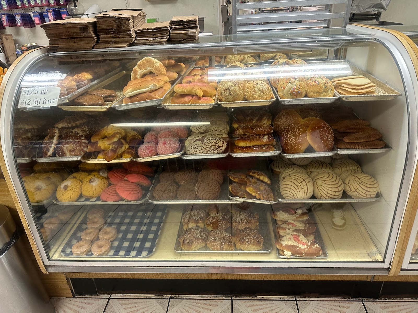 Cake World Bakery, photo 2