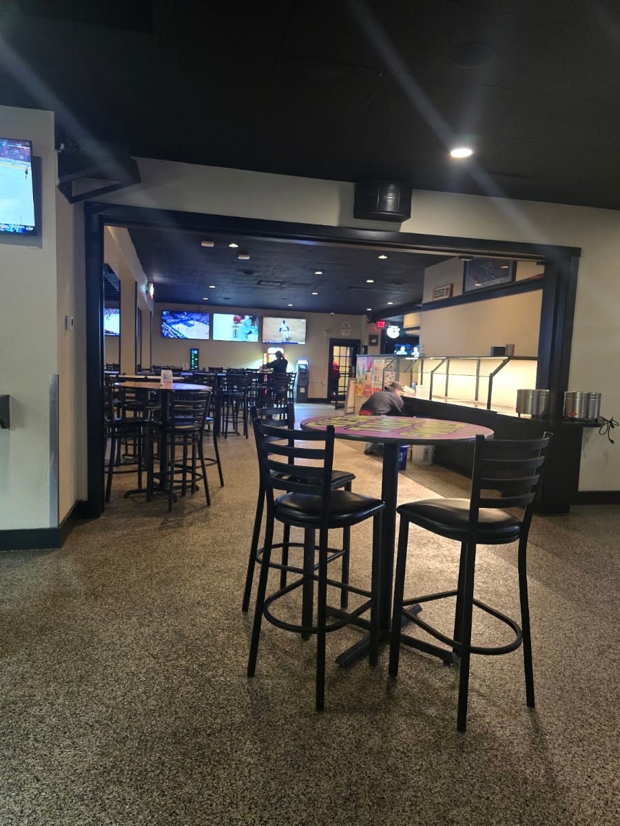 Wrigley Field Bar & Grill, photo 3