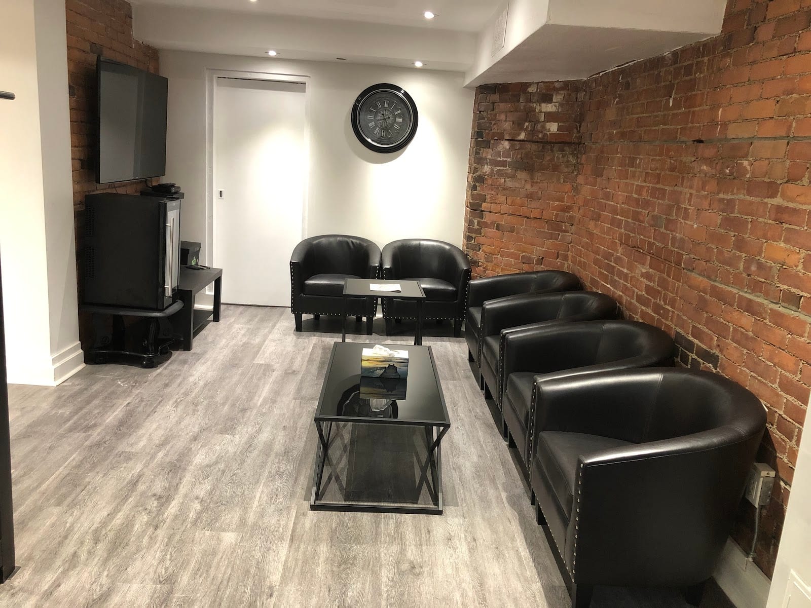 Danforth Barber Shop, photo 3