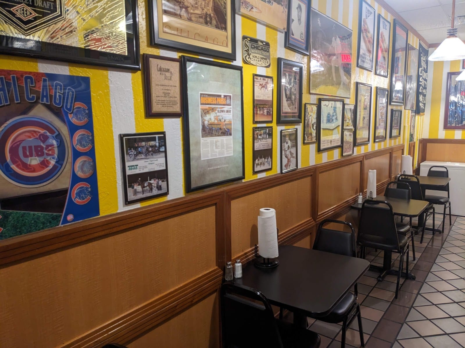 Windy City Beefs-N-Dogs, photo 4