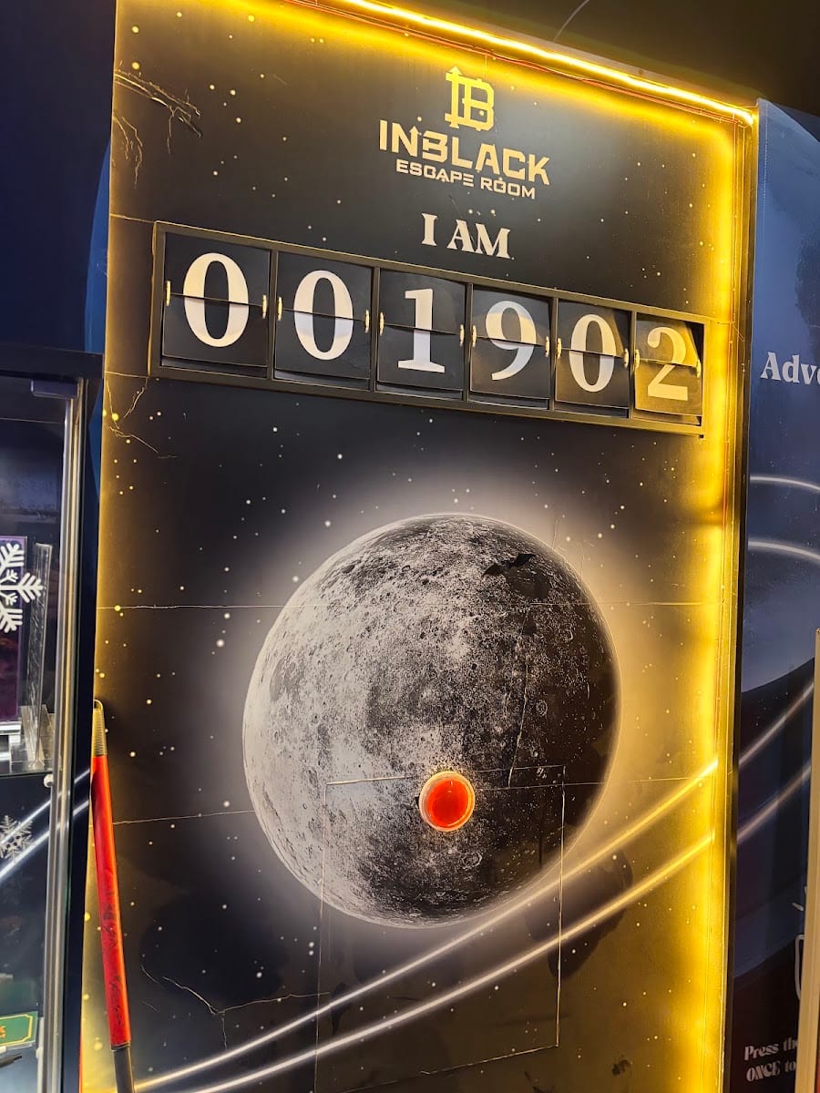 INBLACK Escape Room - DOWNTOWN TORONTO - YONGE & WELLESLEY, photo 3