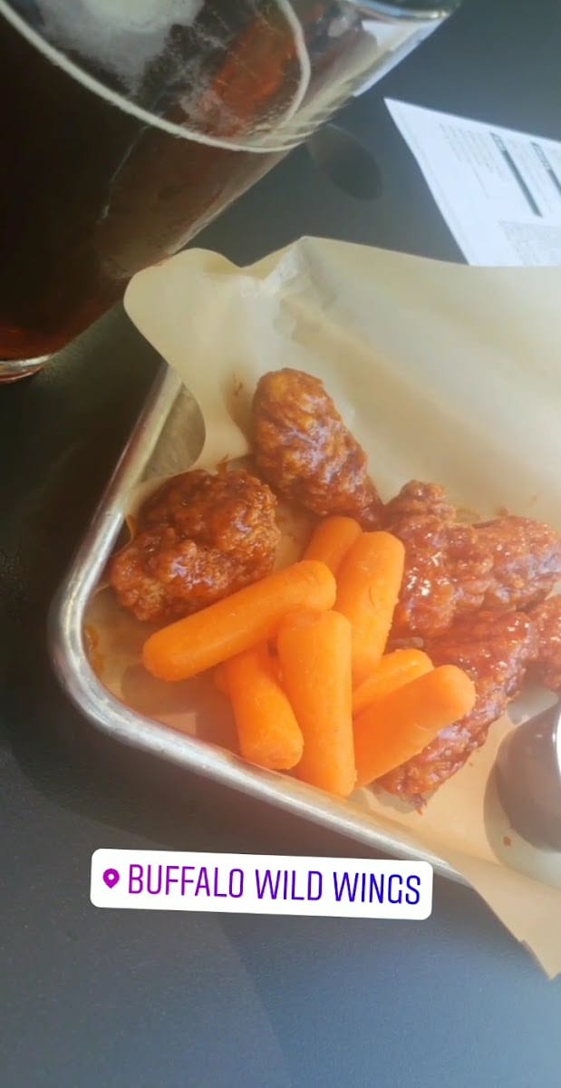 Buffalo Wild Wings, photo 3