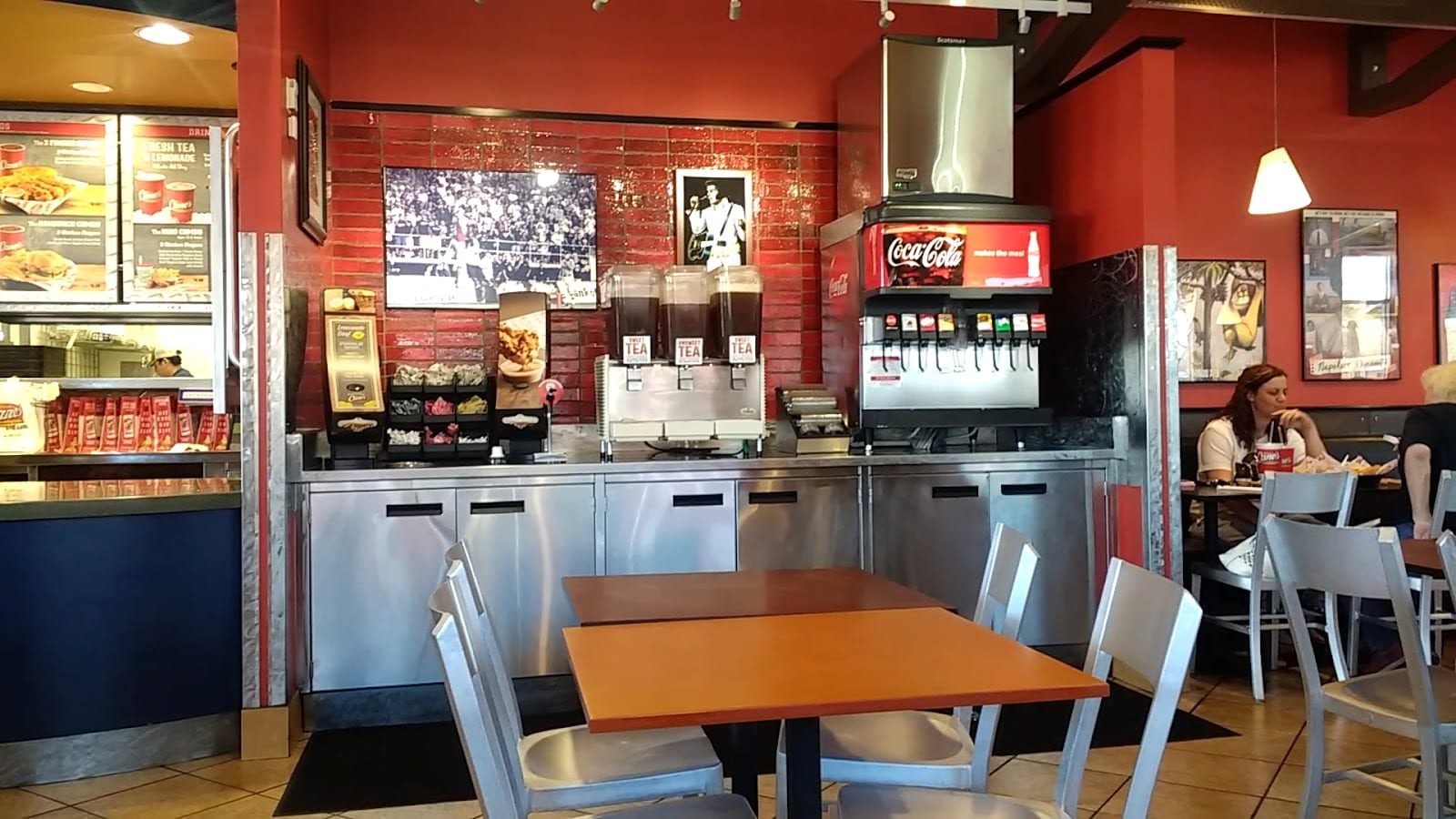 Raising Cane's Chicken Fingers, photo 3
