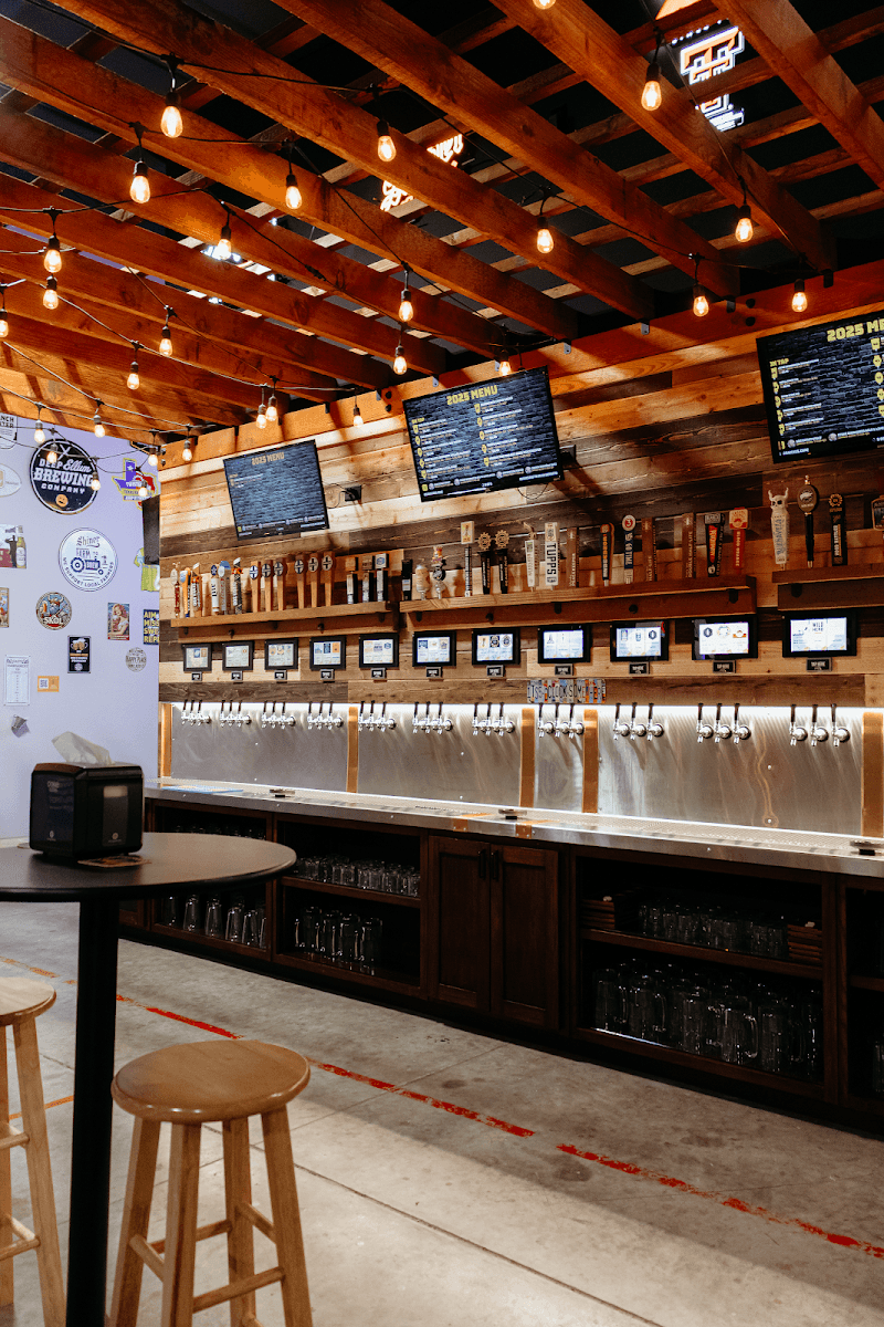 Grab Axxes Self-Pour Draft Haus & Eats, photo 2