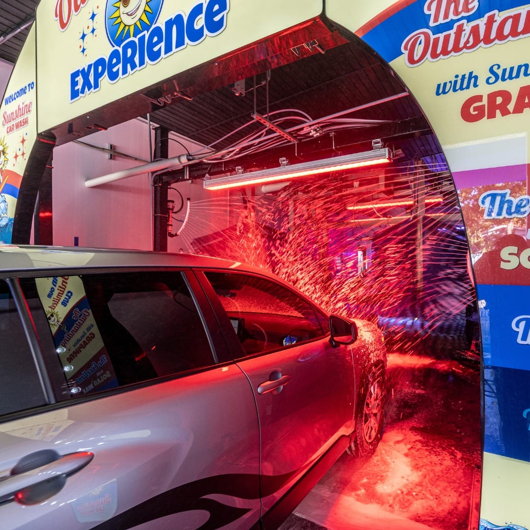 Sunshine Car Wash - E Fowler, photo 2