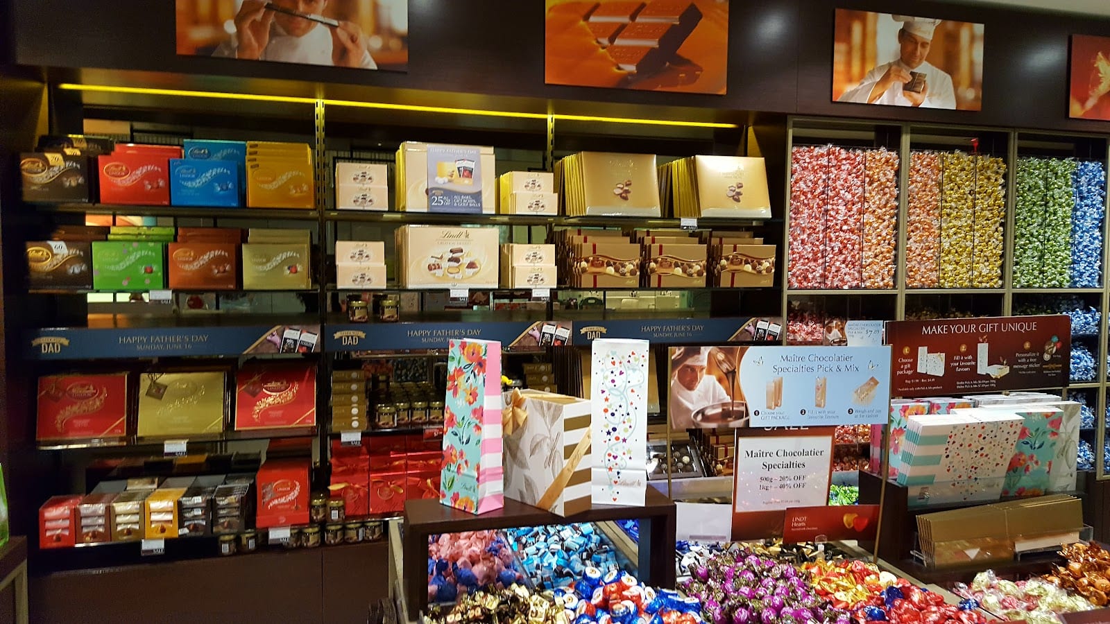 Lindt Chocolate Shop - Toronto PATH, photo 4