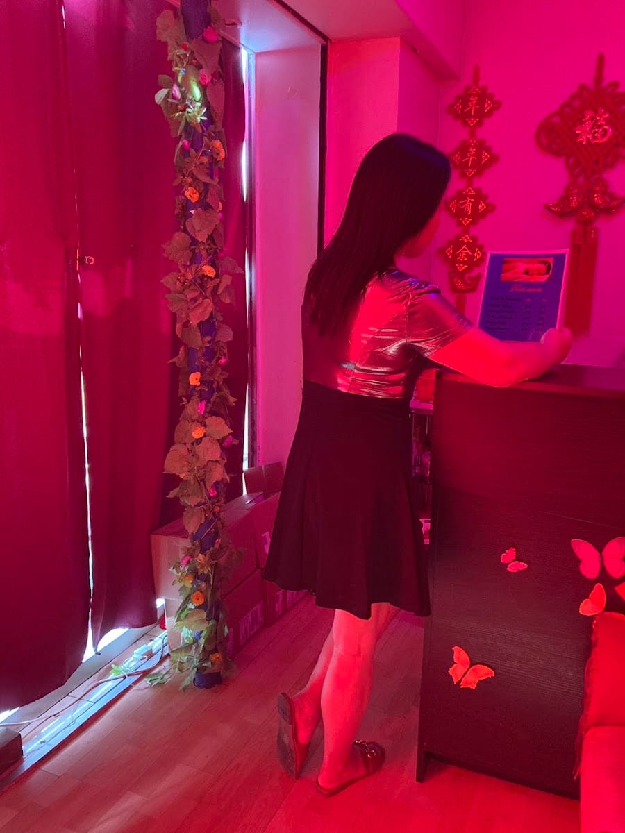 massage paris17 paris 75017 Trois Soeurs