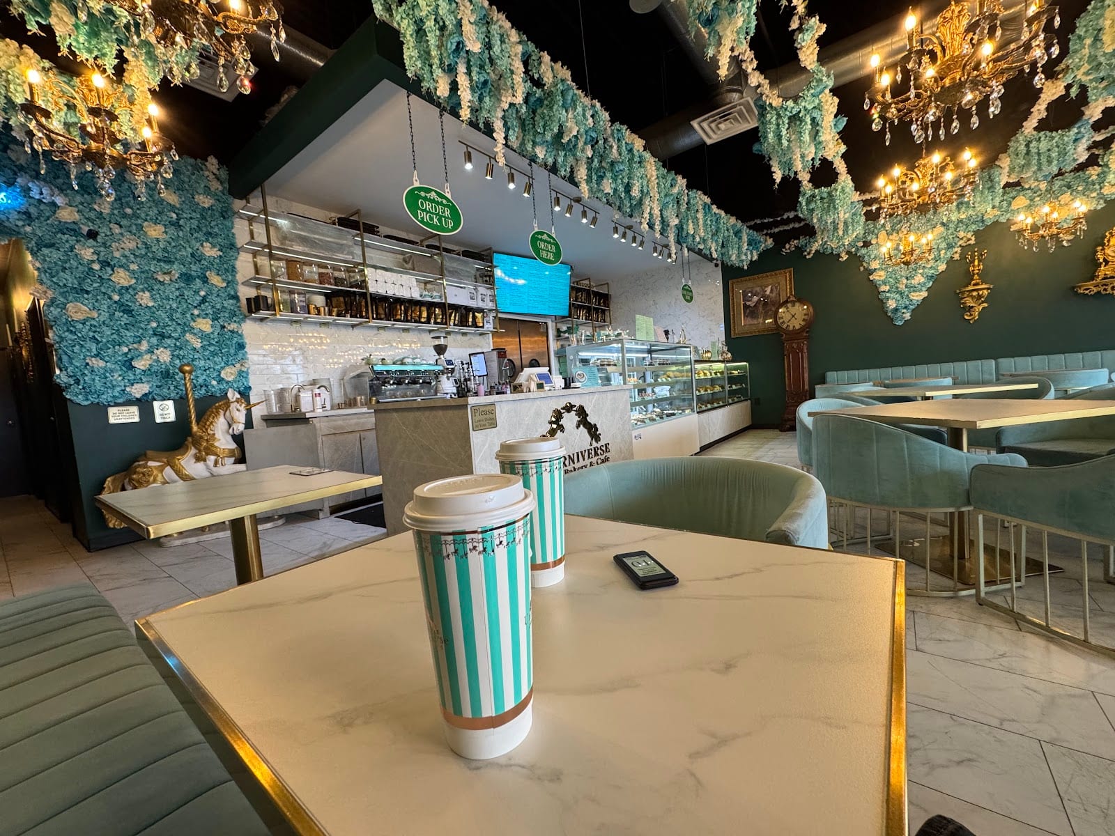 Unicorniverse Bakery & Cafe, photo 4