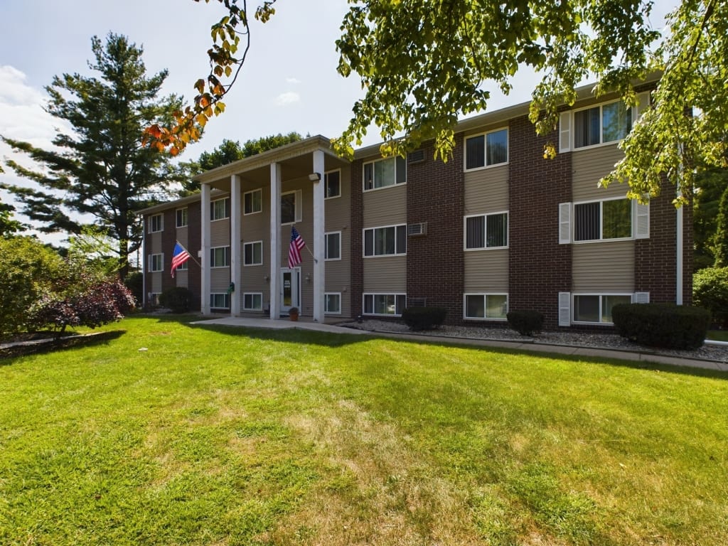 Williamsburg Apartments