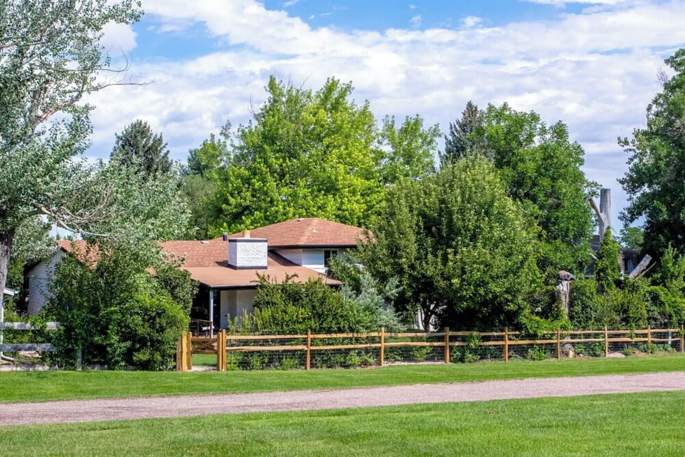 Lovely 4BR on a Park with Gym + Game Room + Theater Room + Jogging Trails