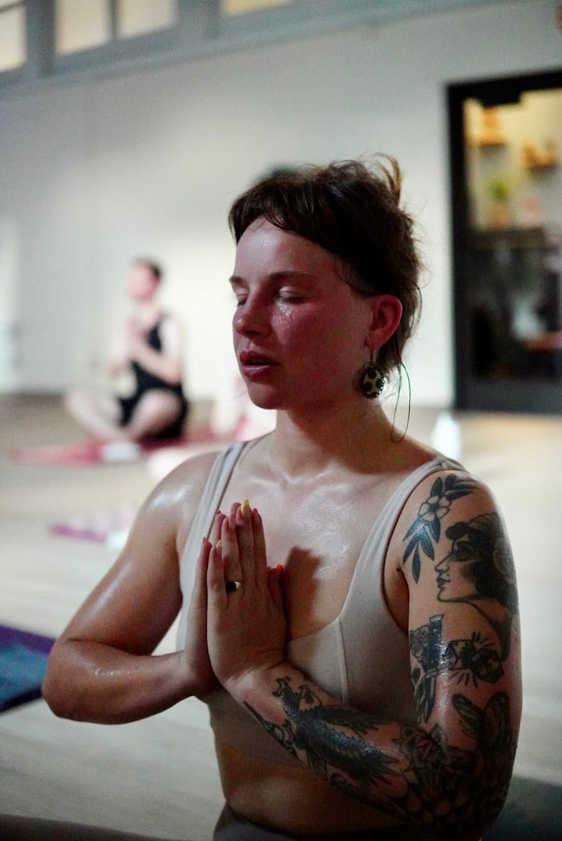 Wild Yogi, photo 2