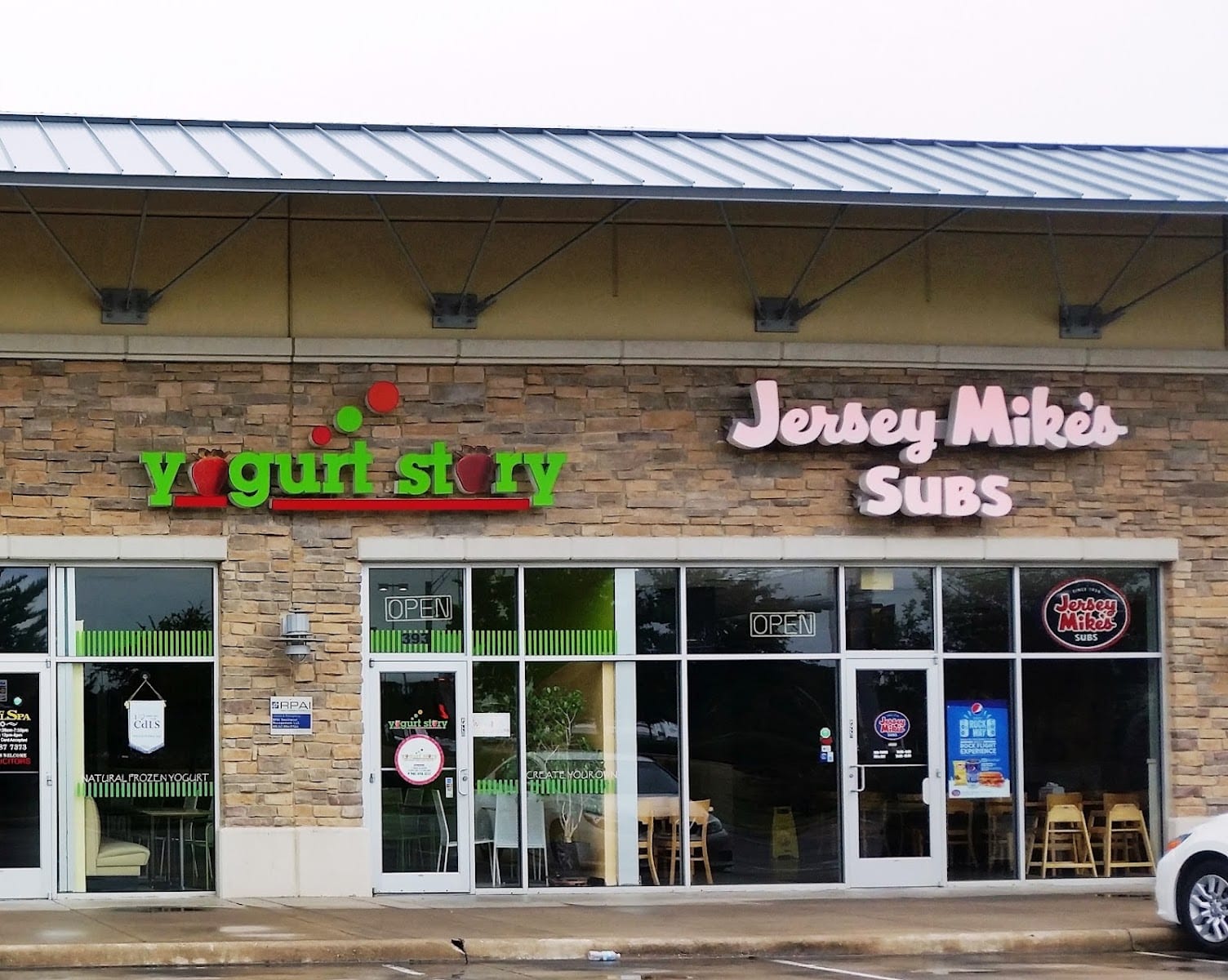 Pooky's Famous Yogurt, photo 4