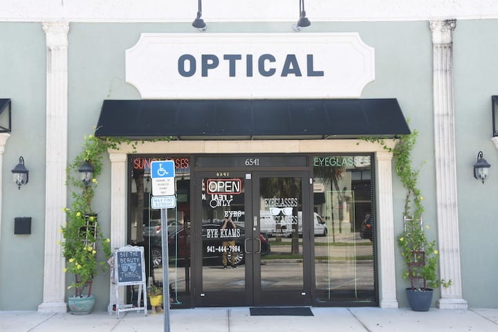 Only Eyes Optical Boutique, photo 3