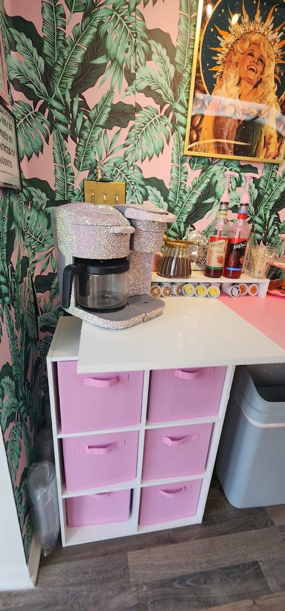 The Babe Cave 251, photo 3