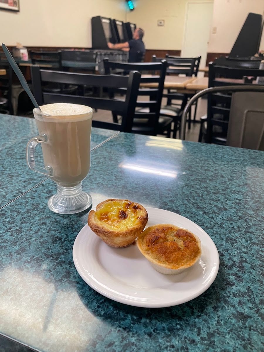 Praia De Mira Portuguese Bakery, photo 3