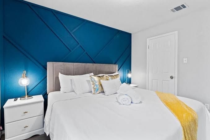 Near Kalahari, Cowboy Pool, Arcade, King Beds, Grill , Large Patio, Firepit