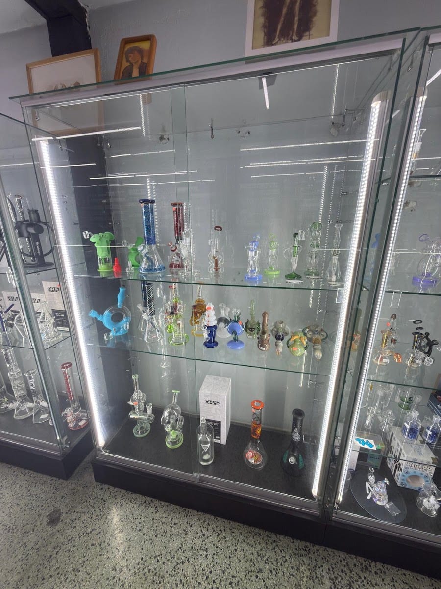 SRQ Smoke Shop — A Sky Smoke & Vape Location, photo 4