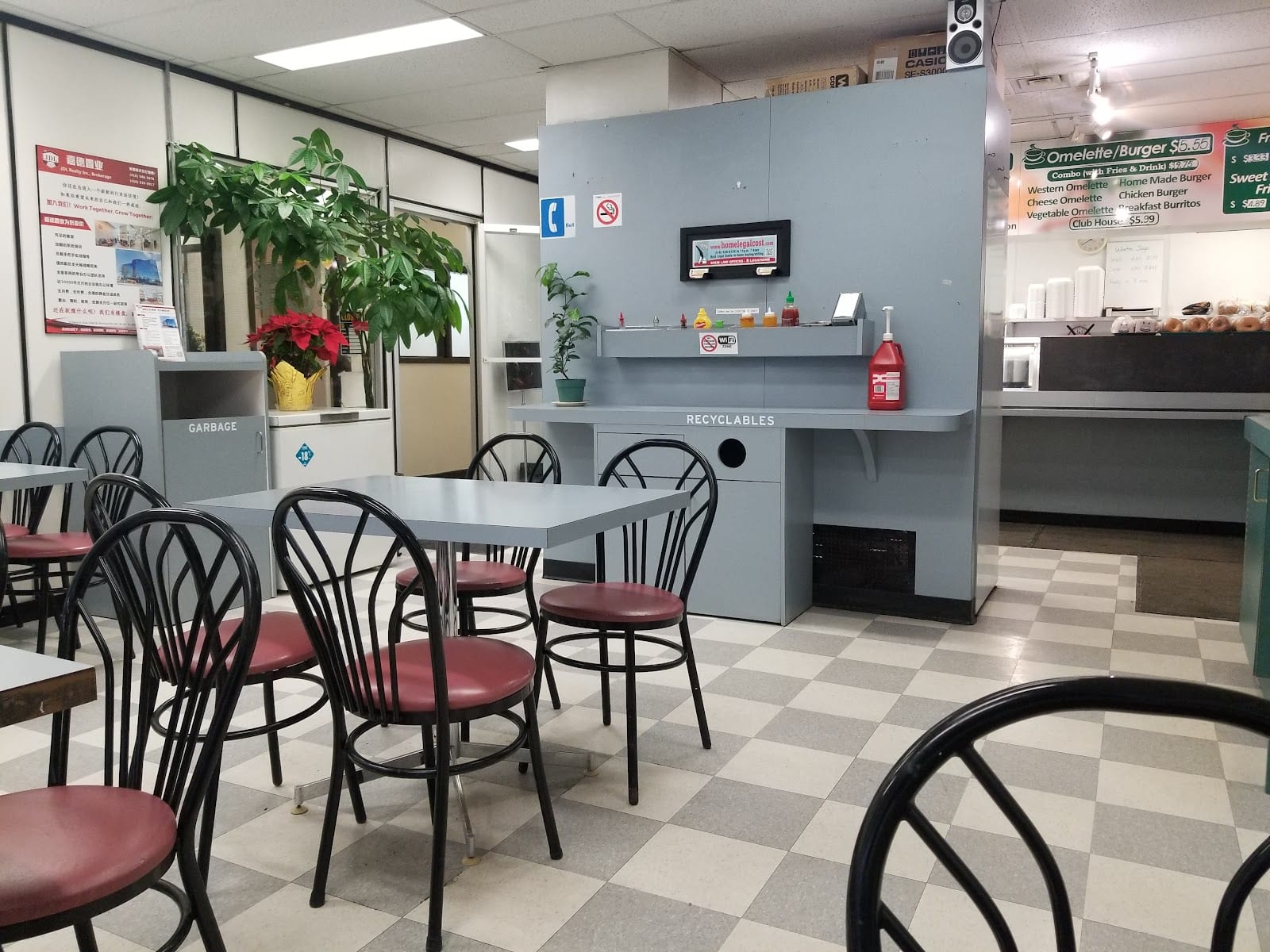 Lucas Cafeteria