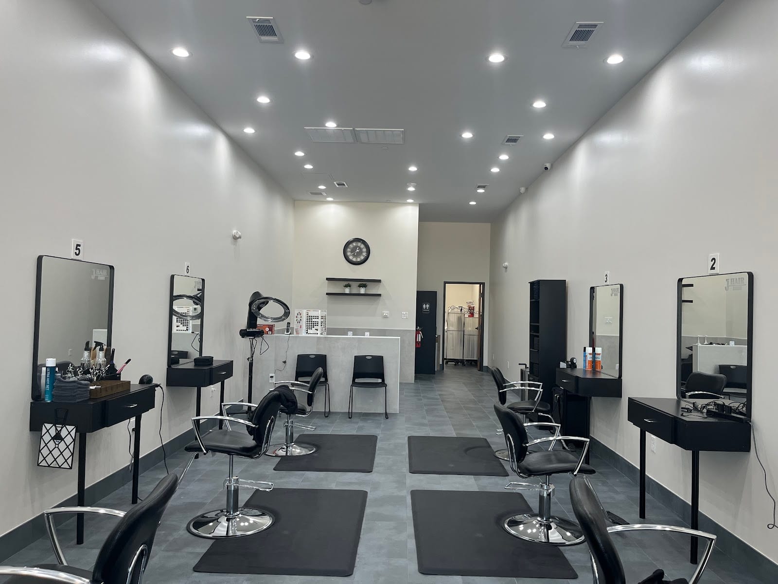 J Hair Studio, photo 2
