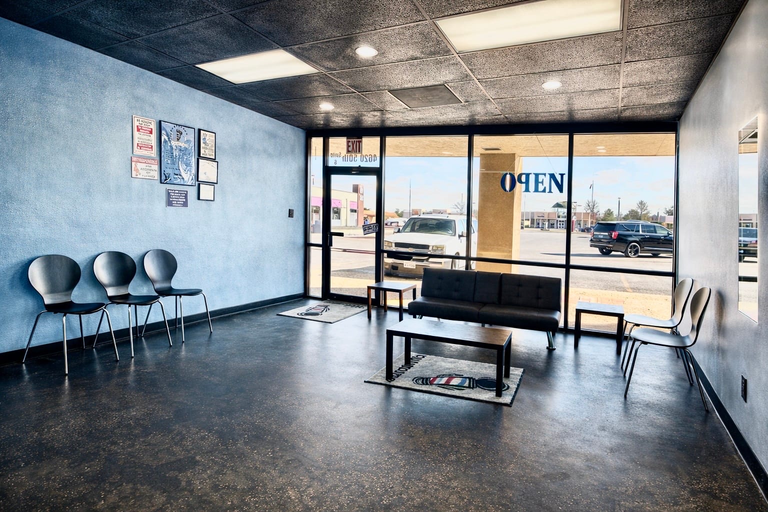Blurry City Barbershop, photo 3