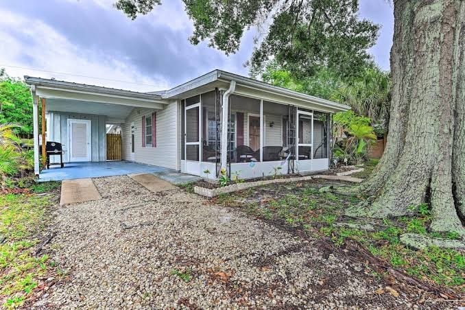 Home in North Port near Heron Creek Golf & CoolToday Park. King suite&Coffee bar, photo 2