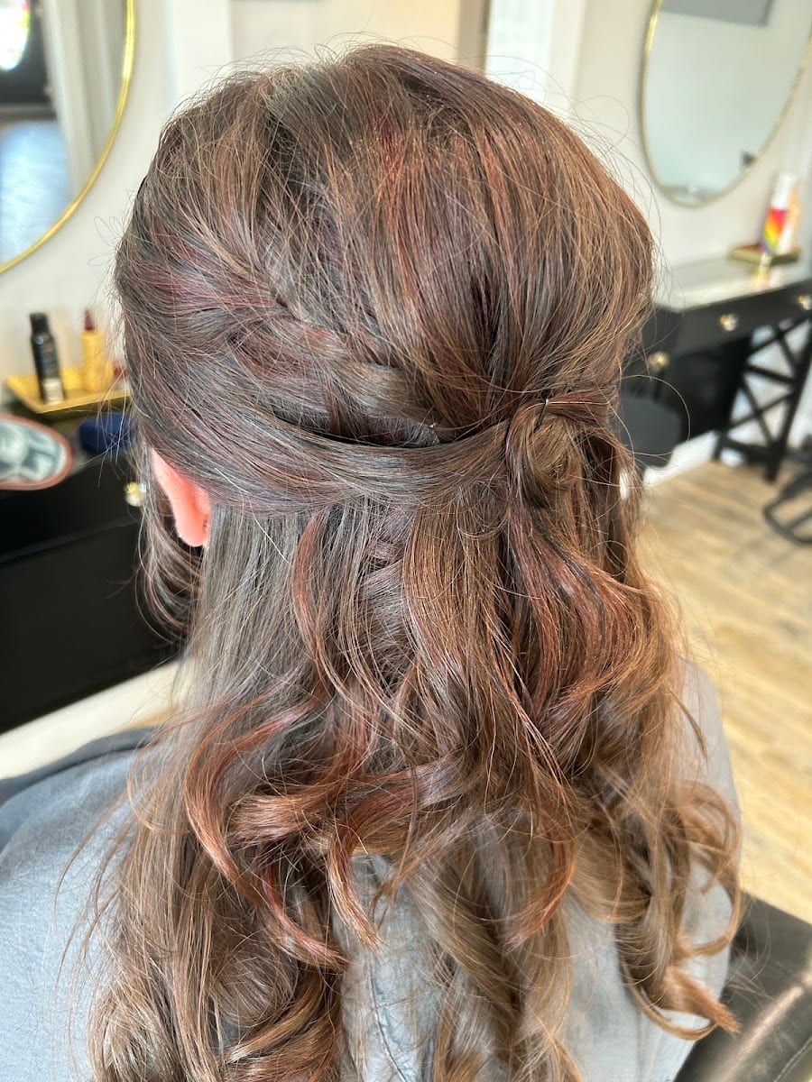 Salon Off Broadway