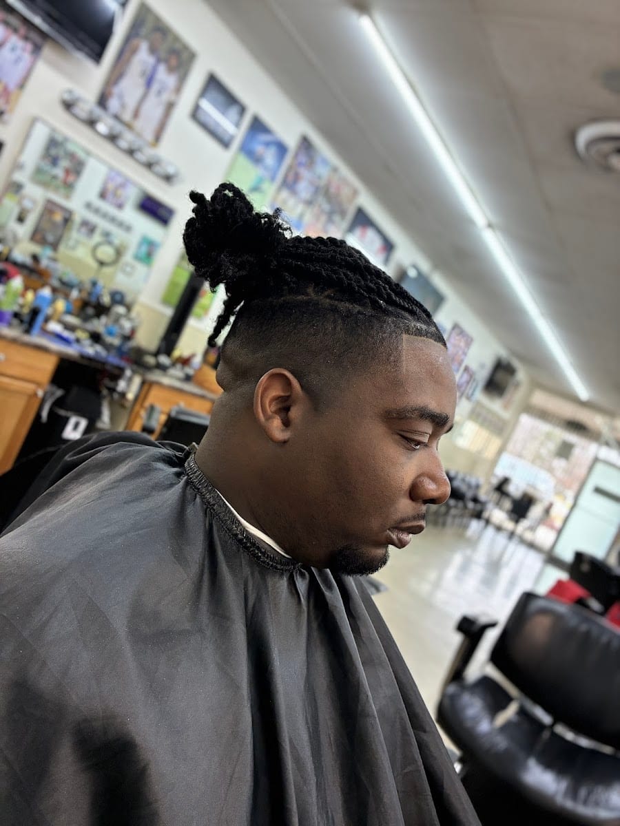 ADIR Barber Lounge, photo 2
