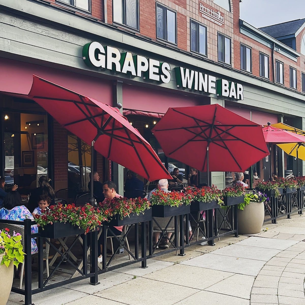 Grapes Wine Bar & Restaurant, photo 2