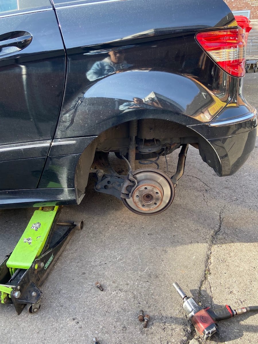 St Albans Tyre Trax shop